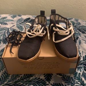 TOMS Black Canvas shoe